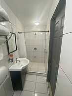 Berlor Airport Inn