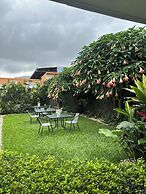 Berlor Airport Inn