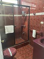 Berlor Airport Inn