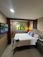 Berlor Airport Inn