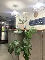 Berlor Airport Inn