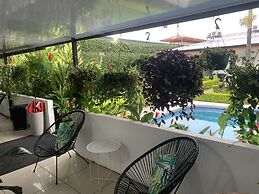 Berlor Airport Inn