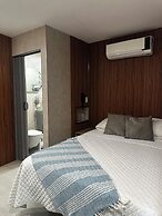 Berlor Airport Inn