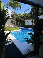 Berlor Airport Inn