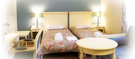 Villa Estera - Hotel & Restauracja