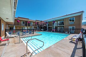 Sahara Courtyard Inn Penticton