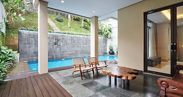 Jasmine Cozy Villa 3 BR Heated Pool and Billiard