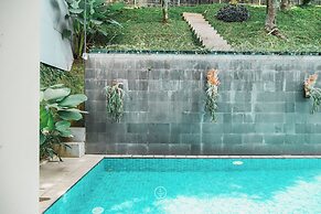 Jasmine Cozy Villa 3 BR Heated Pool and Billiard