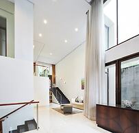 Jasmine Cozy Villa 3 BR Heated Pool and Billiard