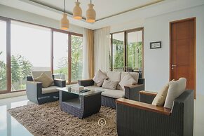 Harmony Hilltop City View 4BR Villa With Pool