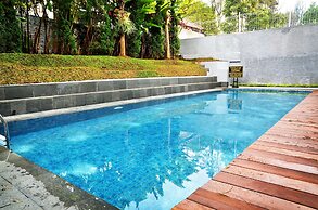 Harmony Hilltop City View 4BR Villa With Pool