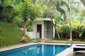 Oyama City View 4BR Villa with a Heated Pool