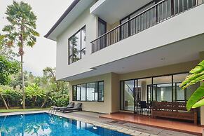 Oyama City View 4BR Villa with a Heated Pool