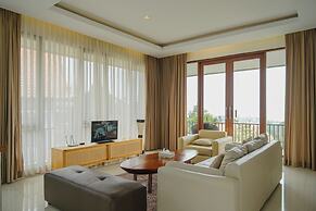 Oyama City View 4BR Villa with a Heated Pool