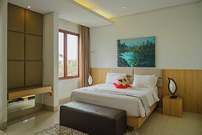 Oyama City View 4BR Villa with a Heated Pool