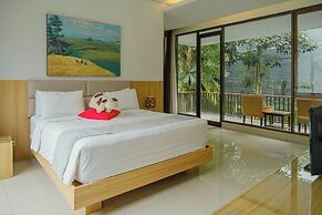 Oyama City View 4BR Villa with a Heated Pool