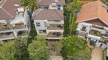 Oyama City View 4BR Villa with a Heated Pool