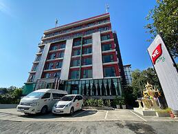 WE Valley Hotel