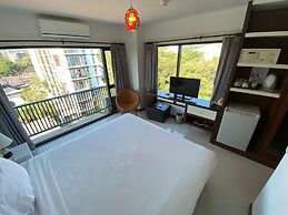 WE Valley Hotel