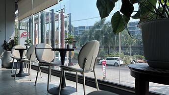 WE Valley Hotel