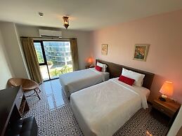 WE Valley Hotel