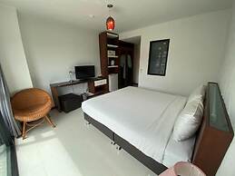 WE Valley Hotel