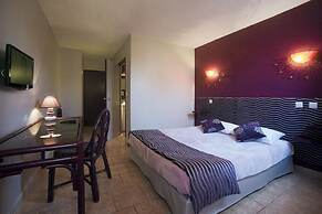 Tropic Hotel