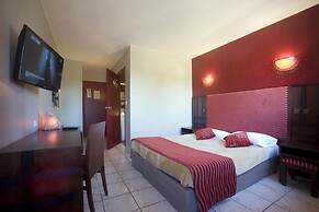 Tropic Hotel