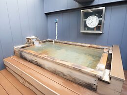 Capsule inn Osaka - Caters to Men