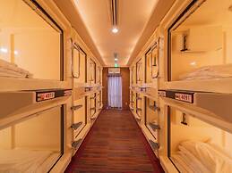 Capsule inn Osaka - Caters to Men