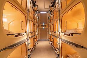 Capsule inn Osaka - Caters to Men