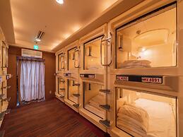 Capsule inn Osaka - Caters to Men