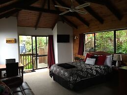 Grafton Cottage & Chalets