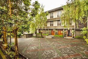 Summer Hills Hotel