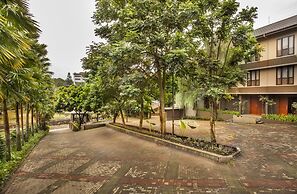 Summer Hills Hotel