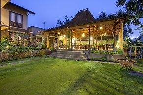 Summer Hills Hotel