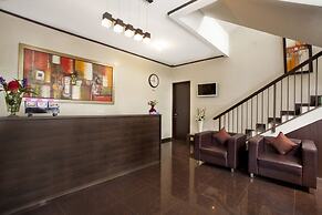Summer Hills Hotel