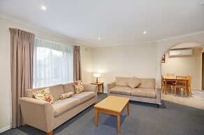 Parkwood Motel and Apartments