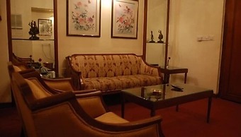 Royal Inn