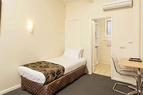 Club Motel
