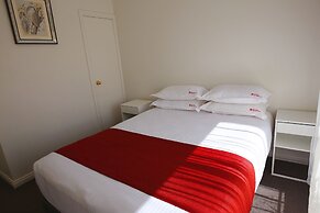 Club Motel