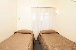 Club Motel