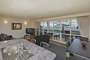 The Pavilions Beachfront Apartments