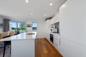 The Pavilions Beachfront Apartments