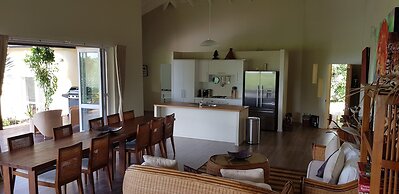 Muri Beach Resort