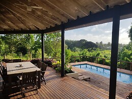 Muri Beach Resort