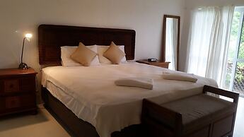 Muri Beach Resort