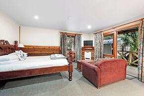 Cradle Forest Inn