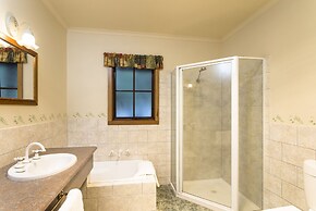 Cradle Forest Inn