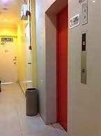 Hotel Traveller